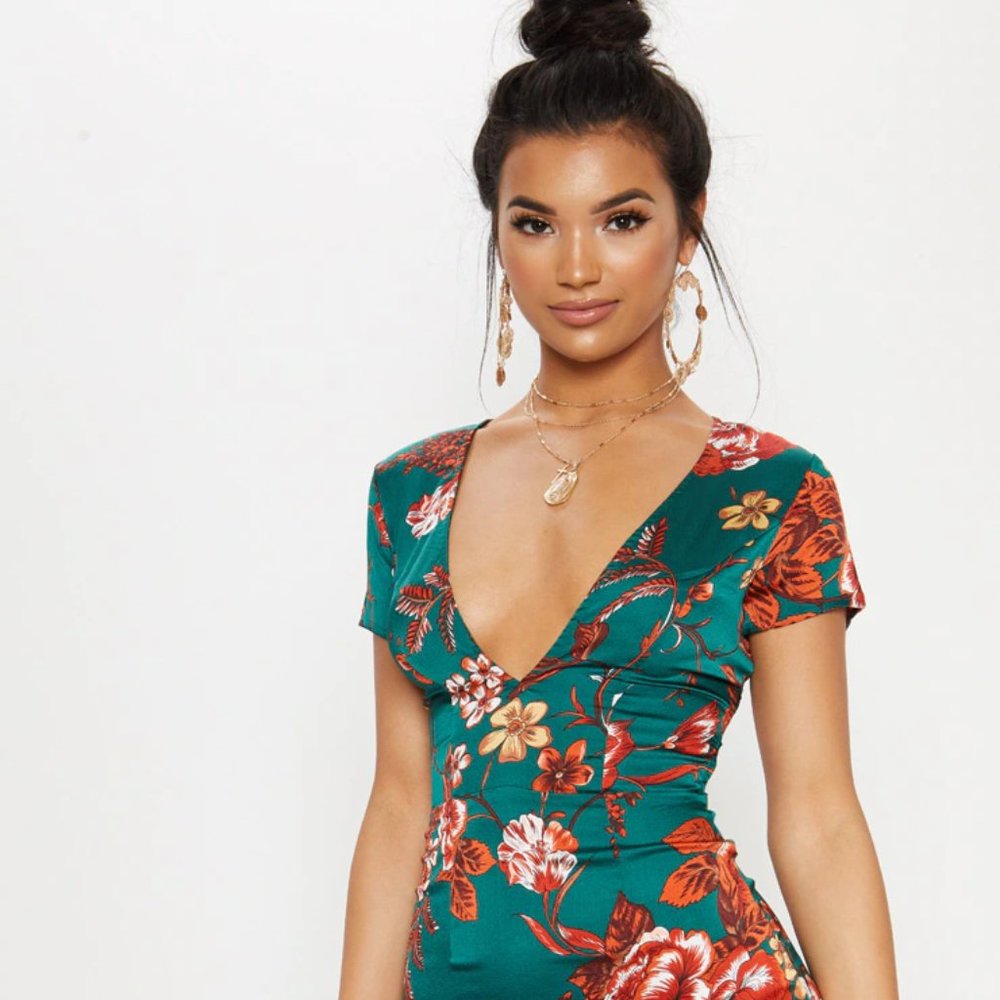 New, Never Been Work Pretty Little Thing Green Dress W/ Tags